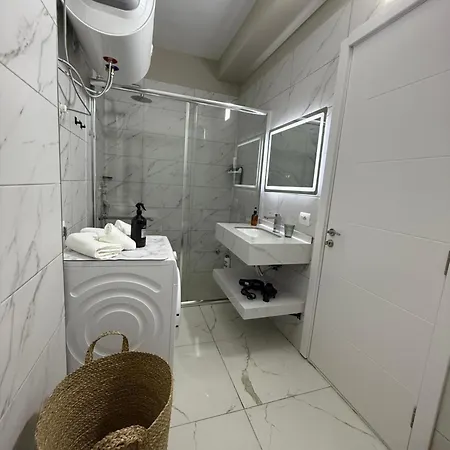 Kenya 5 Min Seaside Vlora Bay Orikum