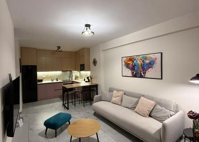 Kenya 5 Min Seaside Vlora Bay