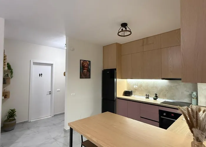 Kenya 5 Min Seaside Vlora Bay